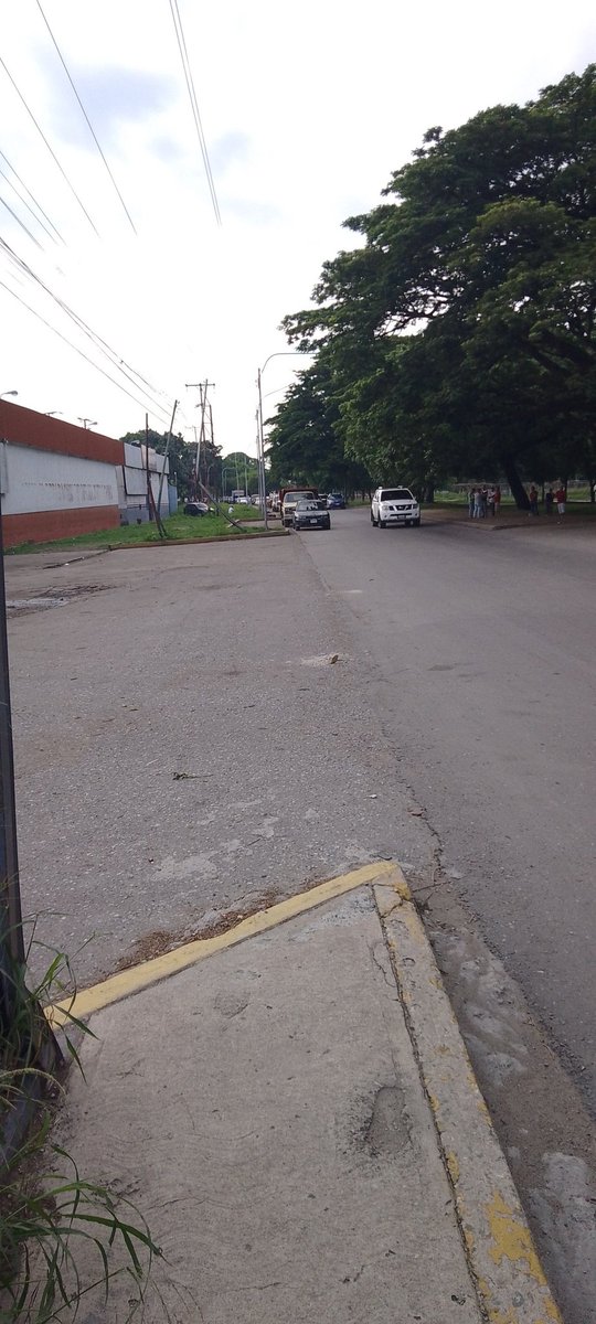 RamonGar9383's tweet photo. @NicolasMaduro Así está la cola https://t.co/werTbve06h