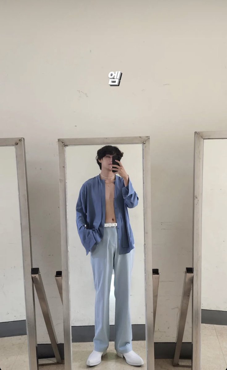 `addie ⟭⟬ SAW TXT | WILL SEE BTS & JENNIE 💫 tweet media