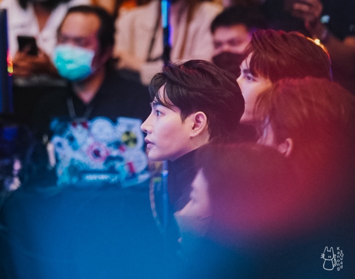 kanongsquad's tweet photo. อย่างหล่อเลยครับ 🫶🏻✨

@peckpalit 
#เป๊กผลิตโชค
#PeckPaLitChoke️
#BlueCarpetShow
#PeckxUnicef
#palitgallery 
#knsqgallery https://t.co/bozzia4Shn