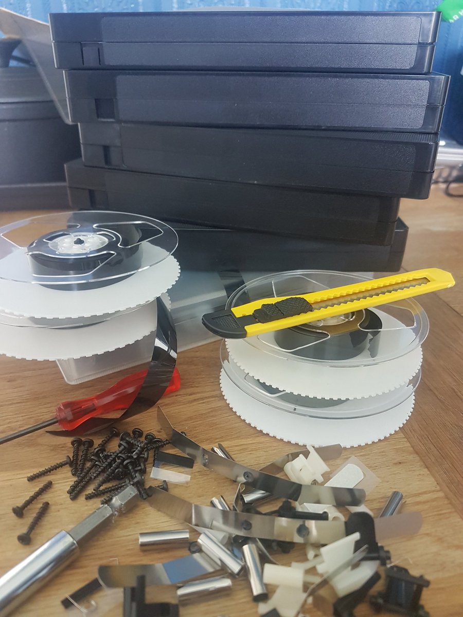 BeardyBenji's tweet photo. Busy busy busy making VHS lamps for all you amazing people today!

These make great gifts for any occasion! 

#vhs #vhslamps #retro #80s #lights #videotapes #video #giftideas #gift https://t.co/oygFcr2wBJ