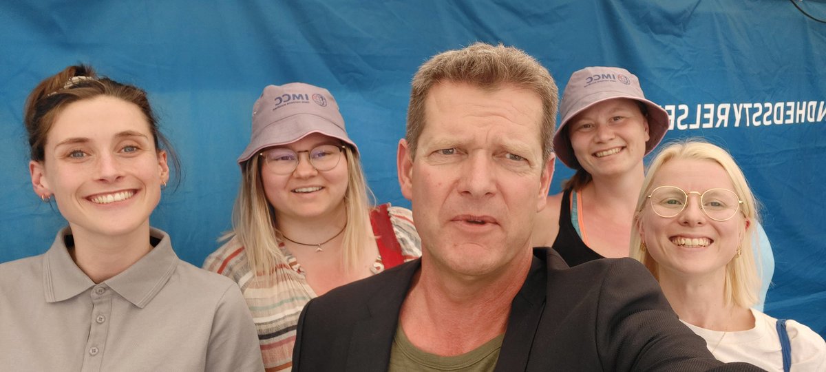 IMCC_DK's tweet photo. TAK @SSTbrostrom @DSeidenfaden for at adressere uligheden i adgang til mental sundhed, og for hollistiske løsningsperspektiver. Og så er vi i øvrigt glade for at høre, at Søren ikke kan sige nej til IMCC. Vi kan nemlig heller ikke sige nej til Søren #mitIMCC #fm22 #sundhedforalle https://t.co/vGXEhyGrwS
