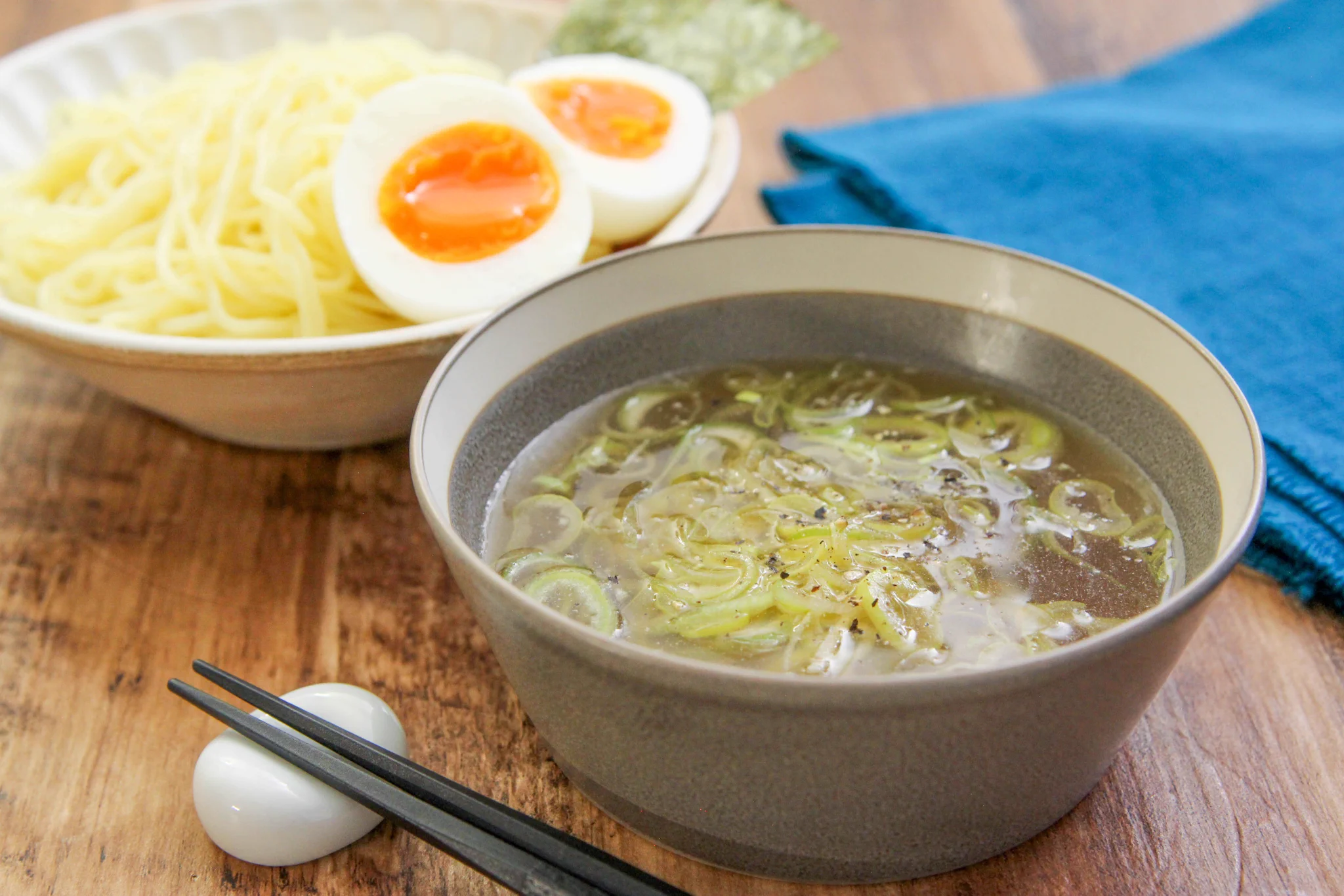 お店のようなつけ麺に仕上がる？！簡単でお手軽な、焼きそば麺のアレンジレシピ！