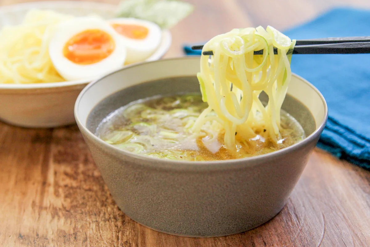 お店のようなつけ麺に仕上がる？！簡単でお手軽な、焼きそば麺のアレンジレシピ！