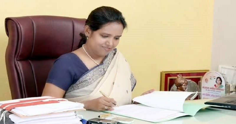 महाराष्ट्र राज्य माध्यमिक व उच्च माध्यमिक शिक्षण मंडळामार्फत घेण्यात आलेल्या माध्यमिक शालान्त प्रमाणपत्र (इ. १० वी) परीक्षेचा निकाल १७ जून रोजी दु. १ वा. ऑनलाईन जाहीर करण्यात येणार असल्याची माहिती शालेय शिक्षण मंत्री <a href="/VarshaEGaikwad/">Prof. Varsha Eknath Gaikwad</a> यांनी दिली.

#Result2022