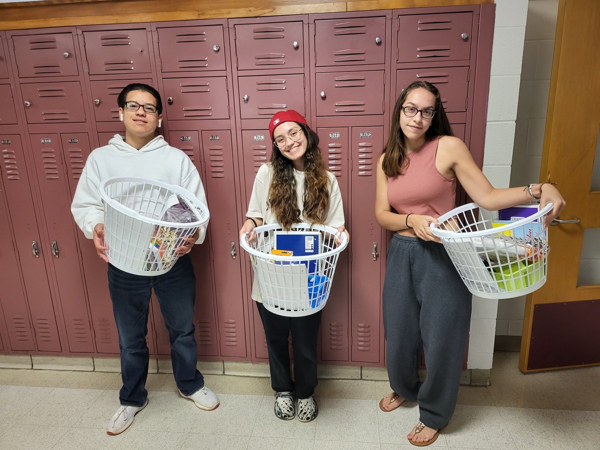 BCHSAVID's tweet photo. Our AVID seniors with their college care packages. We wish them all good luck as they head off to college. #BCAVID https://t.co/OLdcFaBw4I