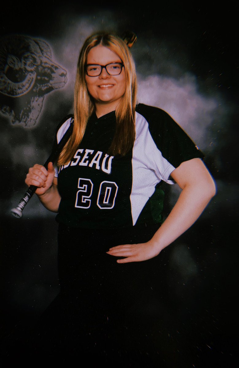 ericksonkl84's tweet photo. COMMITTED!!! Welcome to the boat 🛶 Mia Brandt, Roseau MN  🥎 #RTB #HornsUp #TakeTheNorth https://t.co/DXKdMeOop7