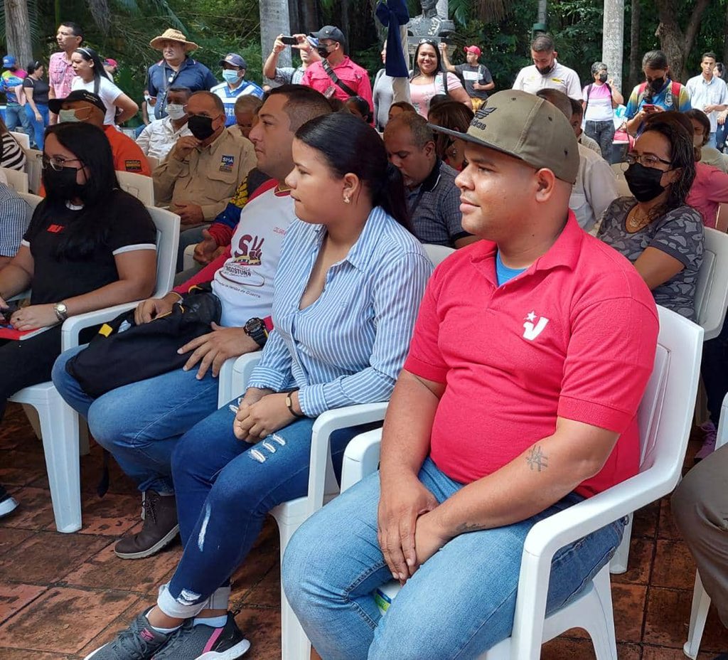 comandosergioh's tweet photo. Aquí estamos fortaleciendo la cultura, porque la cultura Renace en el estado Bolívar de la mano con nuestro gobernador @amarcanopsuv y los equipos integrales #ManuelaYBolívarSiempre https://t.co/mcv6wWExiz
