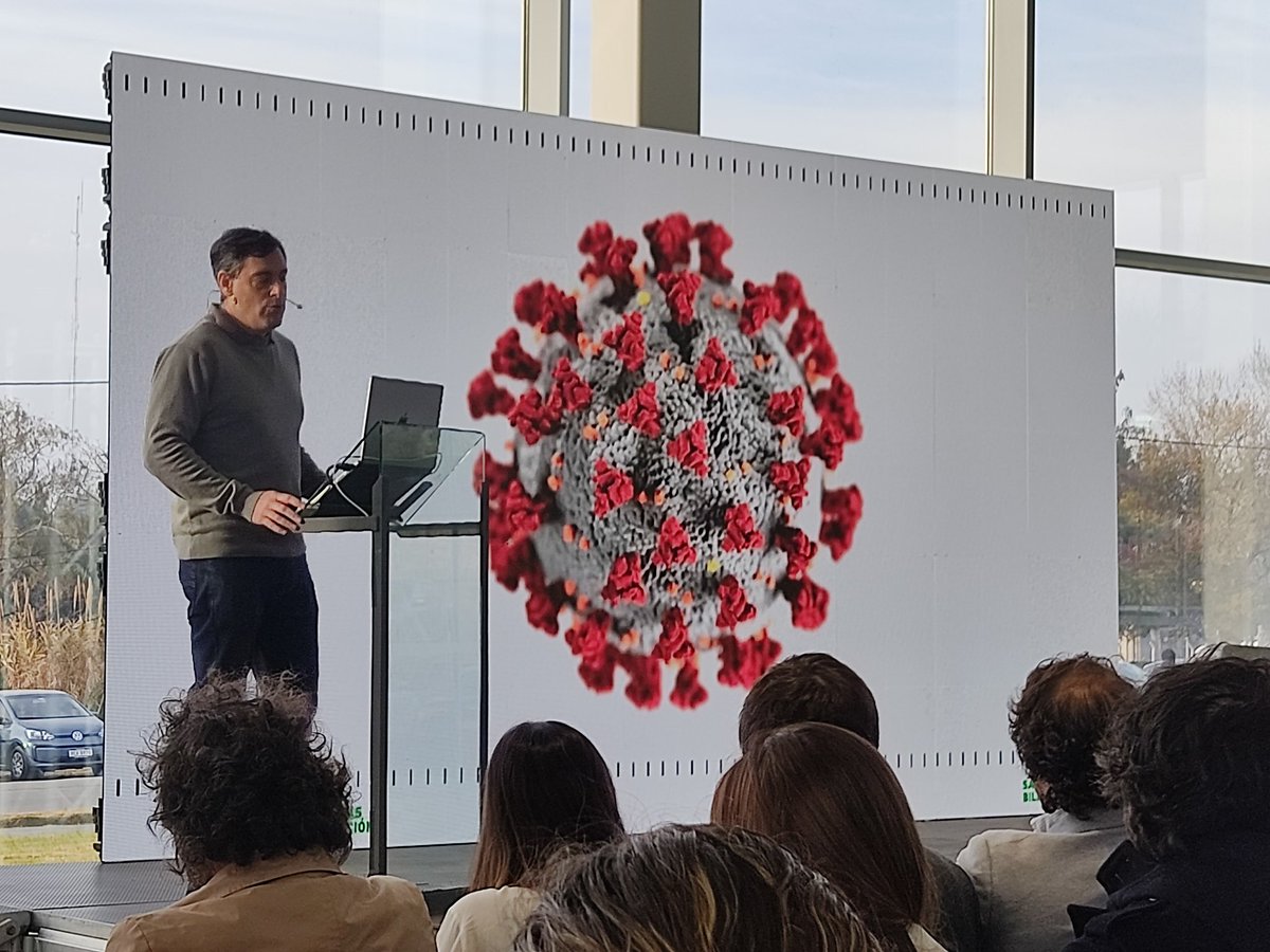 La pandemia tuvo como positivo que "hicimos más cambios en dos años que en las últimas dos décadas", resalta <a href="/bilinkis/">Santiago Bilinkis ⭐⭐⭐</a>. Por ej, señala que en 2020 se tomaron más pruebas a libro abierto que a libro cerrado. Un cambio que debimos haber mucho tiempo atrás en la educación, dice.