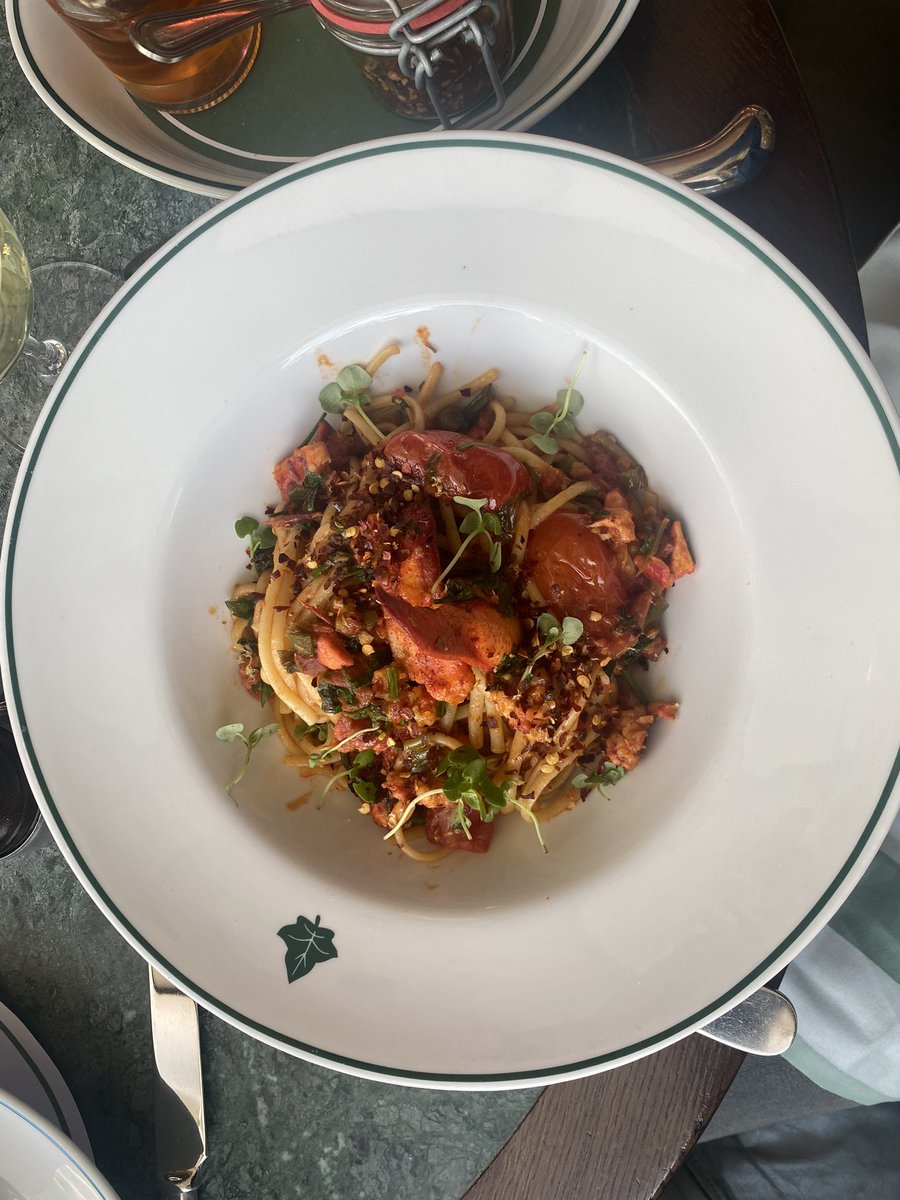 EleriSion's tweet photo. Summer is here and so is the new menu @StDavidsCardiff #TheIvyRestaurant #MangoColada #SaltandPetterSquid #LobsterLinguini but the #ChocolateBomb was another level! Video to follow 1/2 https://t.co/sgOlUbZB2t