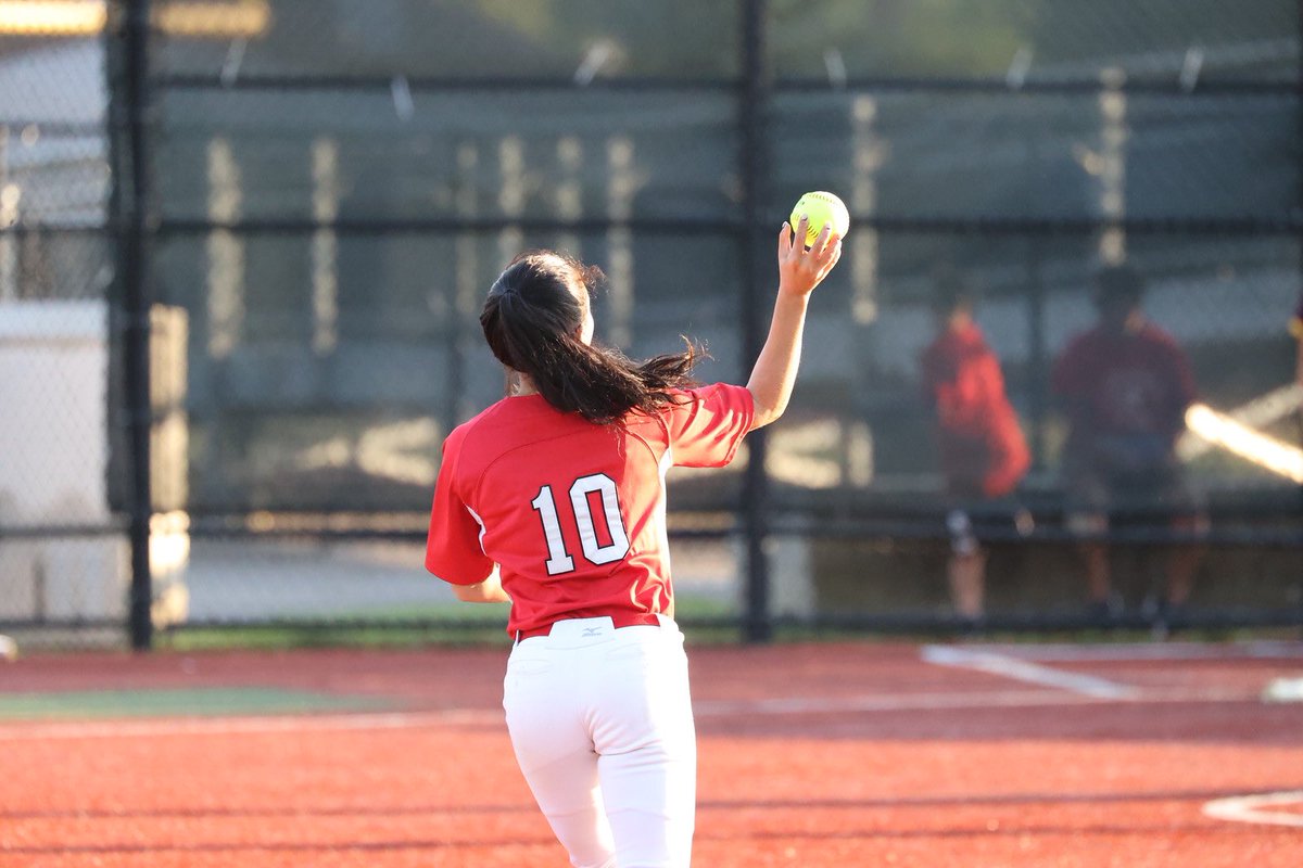 JMHSJagSoftball's tweet photo. @AmermanAmanda and @srussalesi representing Jags Softball at the Senior All-Star Game last night. Great pics by @TheJerseyPics https://t.co/gPvVZ7UCk8