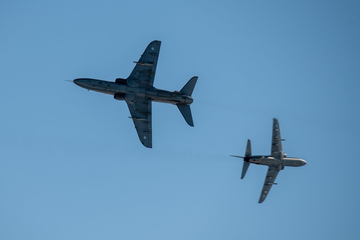 Ilmavoimat (@FinnishAirForce) on Twitter photo 2022-06-16 12:39:04 Ilmavoimien virallinen taitolento-osasto #MidnightHawks tarjoaa kauden 2022 esityslentosarjassa tuttuja liikkeitä edelliseltä kaudelta, mutta kokonaisuudesta on tehty tiiviimpi ja dynaamisempi kuin aikaisemmin. Lue lisää Ilmavoimien sivuilta! ➡️ilmavoimat.info/mh-kaudella2022 #ilmavoimat Ilmavoimien virallinen taitolento-osasto #MidnightHawks tarjoaa kauden 2022 esityslentosarjassa tuttuja liikkeitä edelliseltä kaudelta, mutta kokonaisuudesta on tehty tiiviimpi ja dynaamisempi kuin aikaisemmin. Lue lisää Ilmavoimien sivuilta! ➡️ilmavoimat.info/mh-kaudella2022 #ilmavoimat