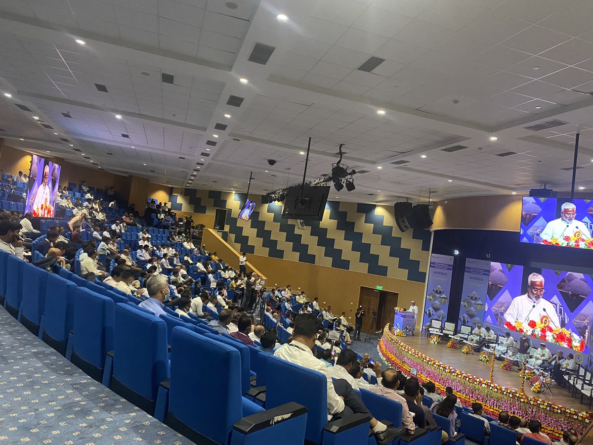 PramodN44757877's tweet photo. National Workshop on Dam Safety Act, 2021 for Dam Safety Governance in India is reaching for conclusion in a short while.

Attended by WR  ministers of ten States, ACS/PS/Secy of States, PSUs, academic institutions, as well as other stakeholders. https://t.co/mJliKTzf0K