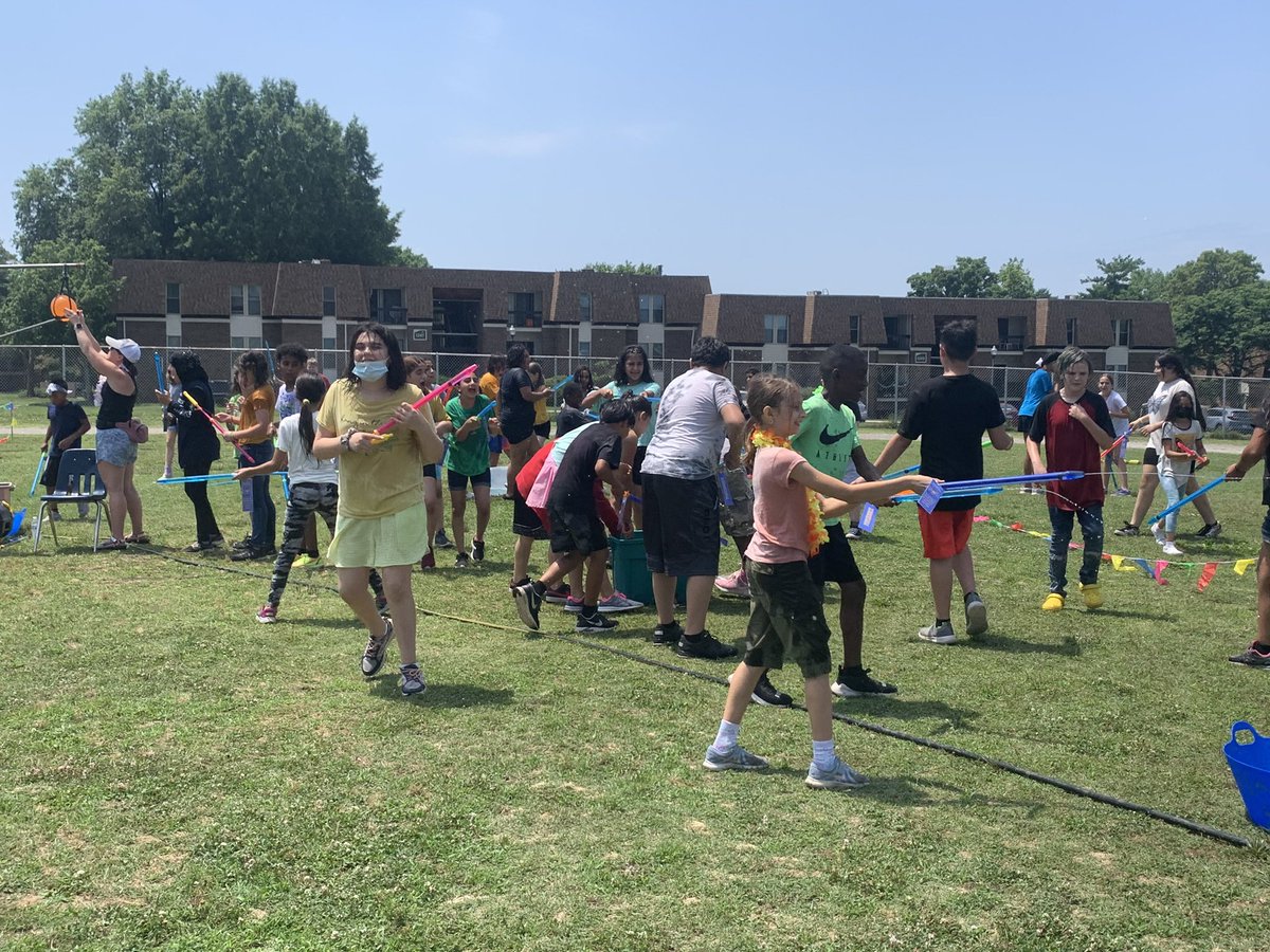 5th Grade Celebration was AWESOME! Our Rays had a fantastic time! Thanks to our Pinchbeck PTA for making today such a memorable experience! #5thgradeday #raysingleaders #raysingthebar
