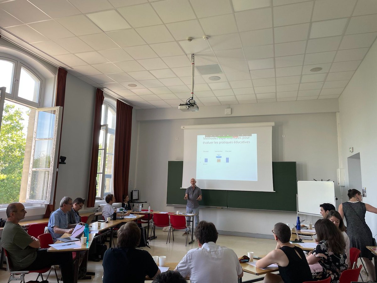 Le Centre d'innovation pédagogique <a href="/psl_univ/">Université PSL</a> est ravi de lancer ses #pedagodays 2022. 2 jours d'échanges entre pairs : par et pour les E-C !

Merci <a href="/FranckRamus/">Franck Ramus (compte déserté)</a> d'ouvrir ces journées sur l'importance de la recherche ne enseignement.

Merci aux <a href="/Mines_Paris/">Mines Paris - PSL</a> pour votre accueil !