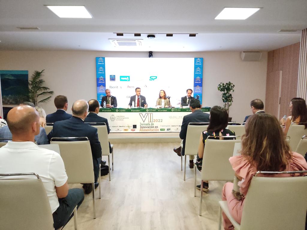 🗣️ Están teniendo lugar en Málaga las VII Jornadas de Innovación en Alimentación -  #7JornadasIA, con la presencia de nuestra Presidenta María Cruz Díaz y nuestro Secretario General <a href="/JoseMMVela/">José M Martínez Vela</a>  || <a href="/iagronomos/">AgronomosAndalucia</a>  

Más información ➡️ agronomo.es/noticia/jornad…