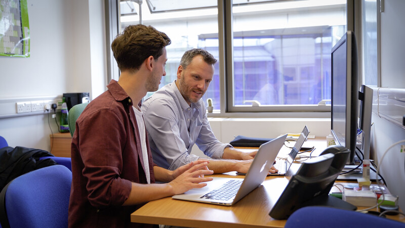 EMBLEBIjobs's tweet photo. Database Curator
We are looking for a #StructuralBiologist or #bioinformatician to join the @PDBeurope curation team.
Work with Scientists and IT specialists - a true inter-disciplinary mix!
3 year contract with excellent benefits.
👇👇
https://t.co/AwQvCyA1lC
👆👆 https://t.co/TbiB4AB5bL