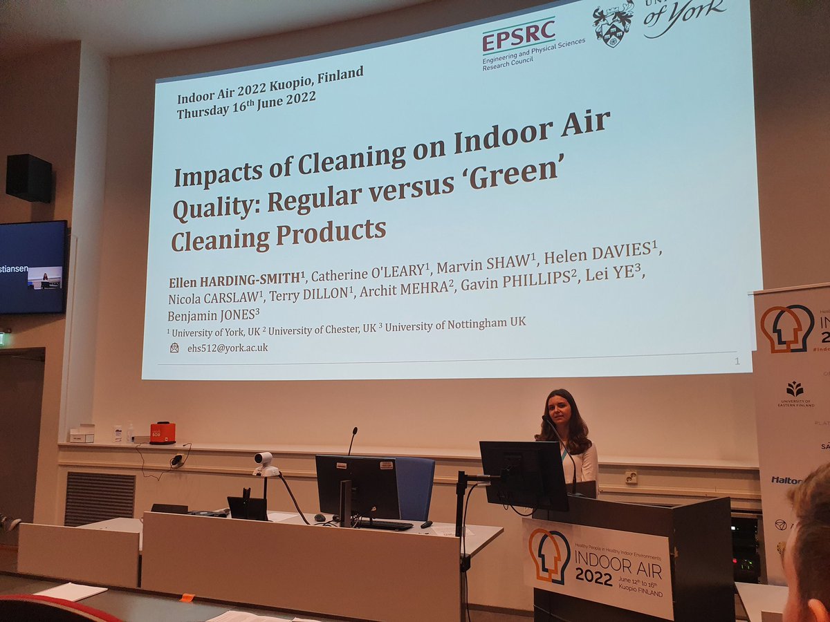 DrDaveShaw's tweet photo. Fantastic talk from @EllenHardingSm1 on 'green' cleaning products that provoked some interesting discussion. "Green does not mean healthy" @ChemistryatYork @TJD193 @NicCarslaw https://t.co/fIKLGh4uy4