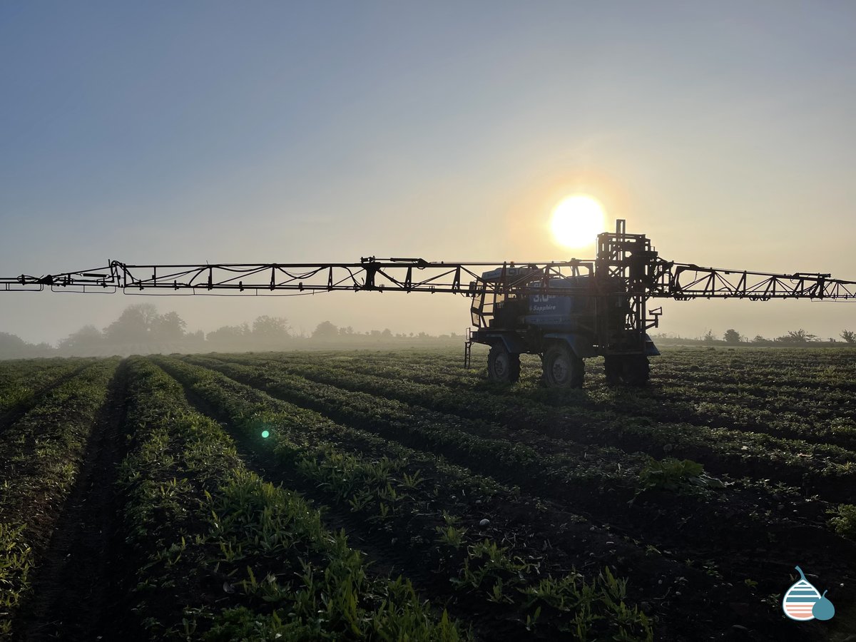 StripyFigLtd's tweet image. #TechyThursday on #FarmingFortnight @LEAF_Education

From robotic fruit pickers &amp;amp; milking parlours to fertigation systems. 

Farming operations are constantly evolving making farms more efficient &amp;amp; productive.

#BackBritishFarming #smartfarm #farmtechnology