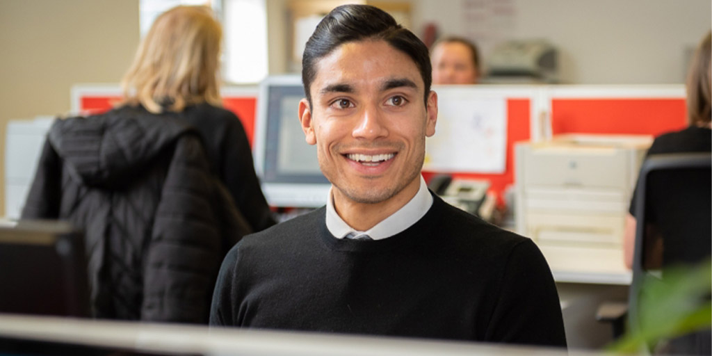 UK News Group (@uknewsgroup) on Twitter photo Former <a href="/LCFC/">Leicester City</a> player kicks off career as chartered surveyor
Click here to read more -> bit.ly/39vpD9O
-> <a href="/InnesEngland/">Innes England</a> <a href="/Averma7/">Aman Verma</a>
-> #BusinessGrowth #CharteredSurveyor #Property #UKNewsGroup #EastMidlands Former <a href="/LCFC/">Leicester City</a> player kicks off career as chartered surveyor
Click here to read more -> bit.ly/39vpD9O
-> <a href="/InnesEngland/">Innes England</a> <a href="/Averma7/">Aman Verma</a>
-> #BusinessGrowth #CharteredSurveyor #Property #UKNewsGroup #EastMidlands