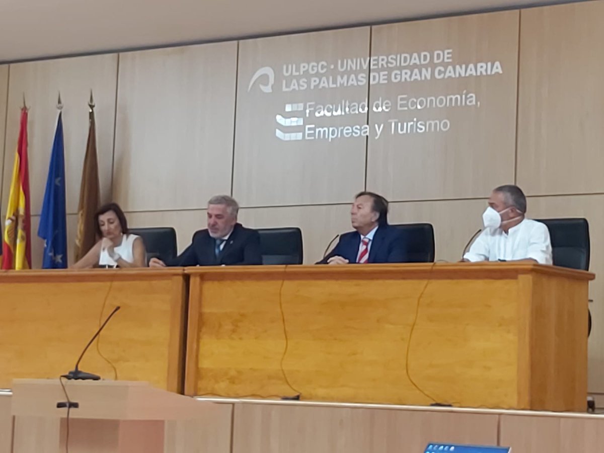 asepuma2022's tweet photo. Inauguración #asepuma2022
Excmo. y Magfco. Rector ULPGC D. Lluís Serra Majem. @RectorULPGC
Decano @feet_ulpgc D. Juan Manuel Benítez del Rosario.
Presidenta @ASEPUMA1 Dña Matilde Lafuente Lechuga. @LafuenteMatilde
Presidente Comité Organizador. D. Fco. José Vázquez Polo @fjvPolo https://t.co/dDcdwAESby