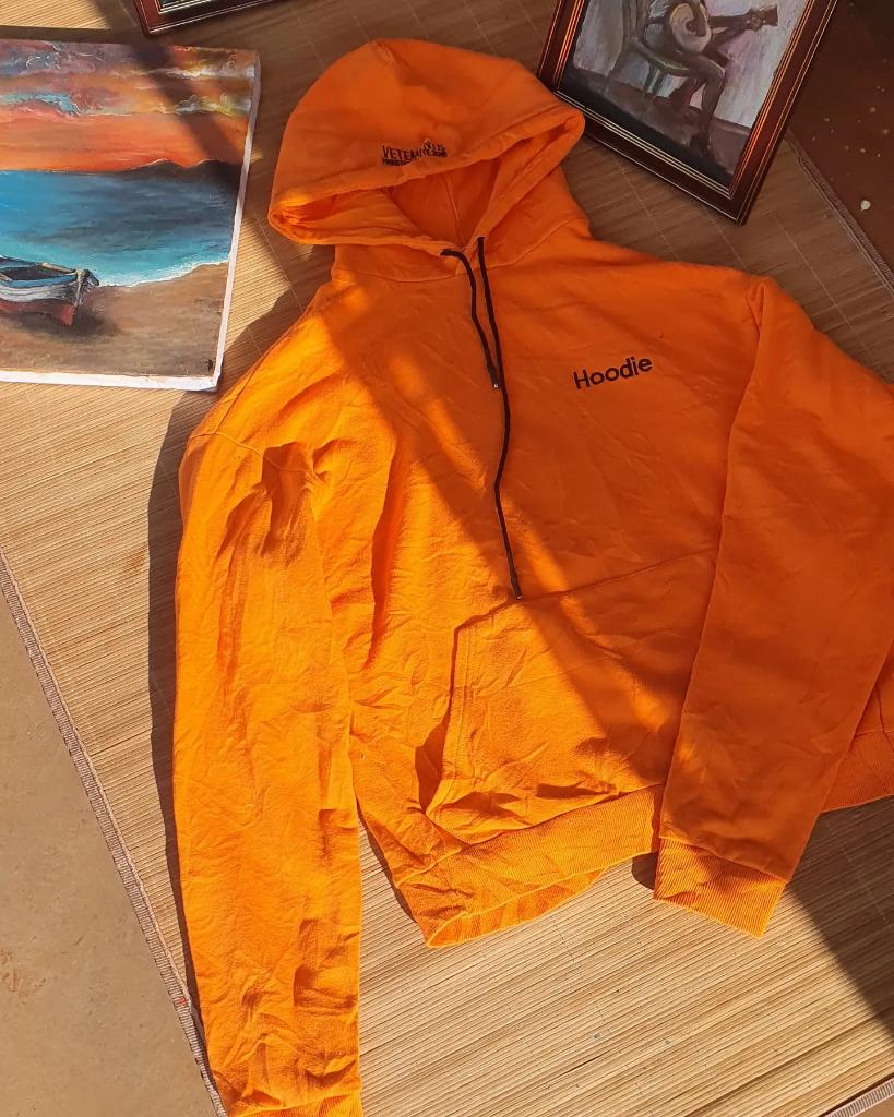 Mphasha265's tweet photo. Best quality hoodies k15000 each https://t.co/dsRcXCNaL7