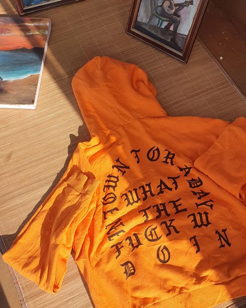 Mphasha265's tweet photo. Best quality hoodies k15000 each https://t.co/dsRcXCNaL7