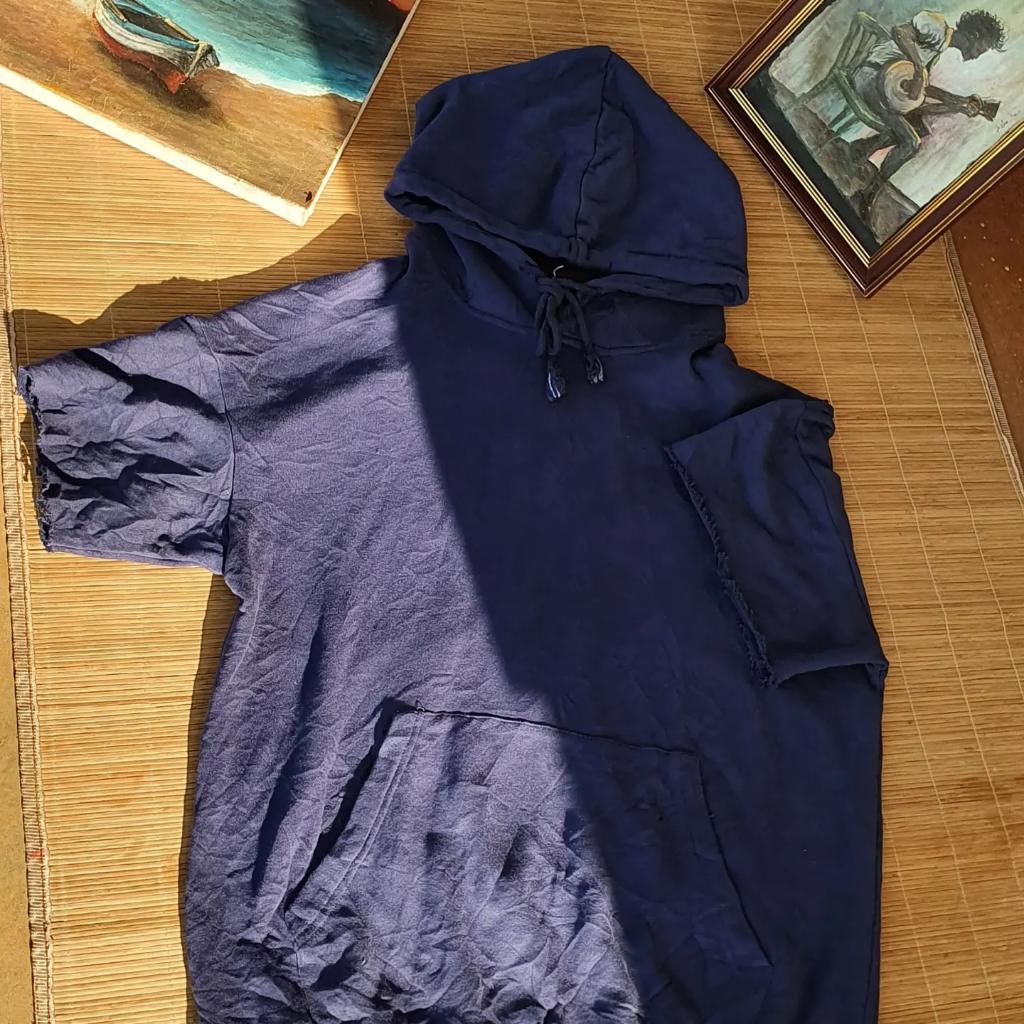 Mphasha265's tweet photo. Best quality hoodies k15000 https://t.co/Fqudsjq4IA