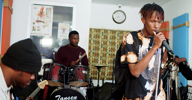 UNAIDS's tweet photo. On #DayOfTheAfricanChild, @UNAIDS_WCA has teamed up with Senegalese singer @sambapeuzzi to raise the alarm on the devastating impact of HIV on children in West and Central Africa.

Find out more 👇🏾