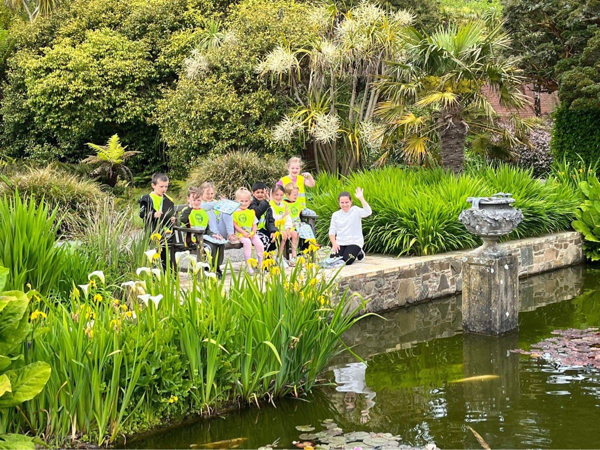 P1 and P1/2 had a brilliant time on their trip last week. They loved exploring Logan Botanic Gardens and had great fun eating ice-cream and playing on the sand at Port Logan Beach ☀️