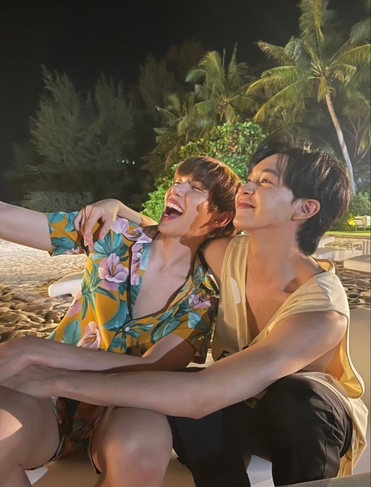 mimmomwhistle's tweet photo. Abartılmayı hak eden bir yan çift daha ne kadar tatlılar öyle ya🥺💙💙💙
#oppmee #SCOYtheseries #oppopp #touchdaisy #bl #SecretCrushOnYou https://t.co/3uvTN4zxdr