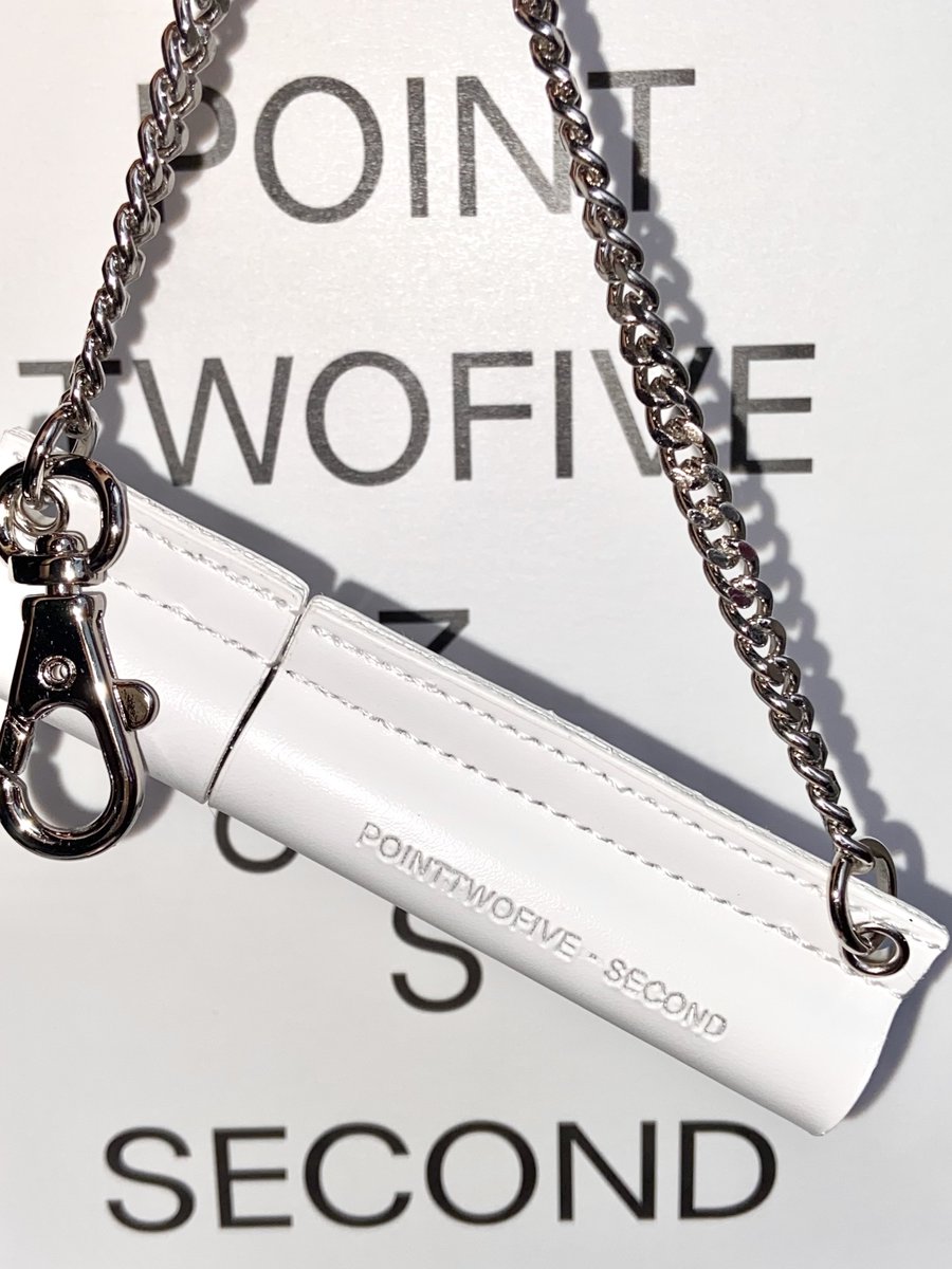 !토탈 센트 브랜드 포인트투파이브세컨드의 전시입니다! 
6/12-7/3까지 을지로4가 N/A갤러리 12-20시까지 전시합니다! 
향을 인지하는 시간 0.25초라는 브랜드명에 맞게 전시장 내에 향수도 판매하더라고요•• 같이간 친구들은 핸드크림으로 구매햇습니다 지갑 챙겨가세요 헤헤