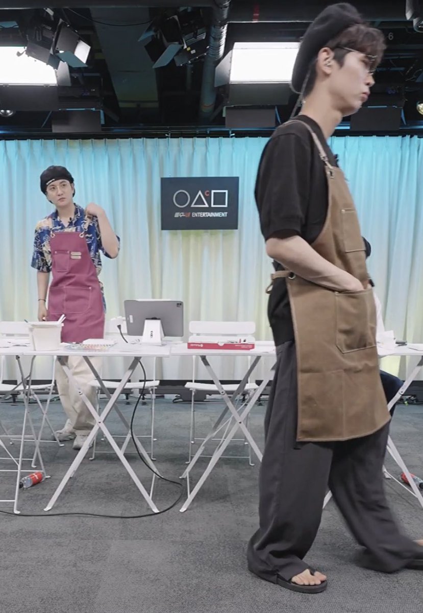 형 어디가세요?
                                 졸작에 빛이 안보여서
                                       빛좀쐬러간다
그냥 담타라고하세요;
                                         방화하러간다