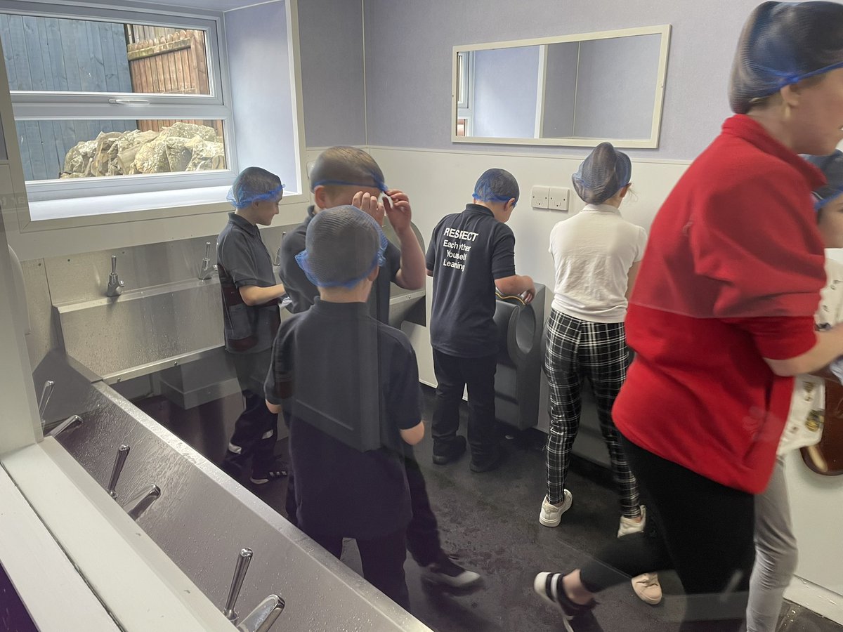 Park Primary School tweet media