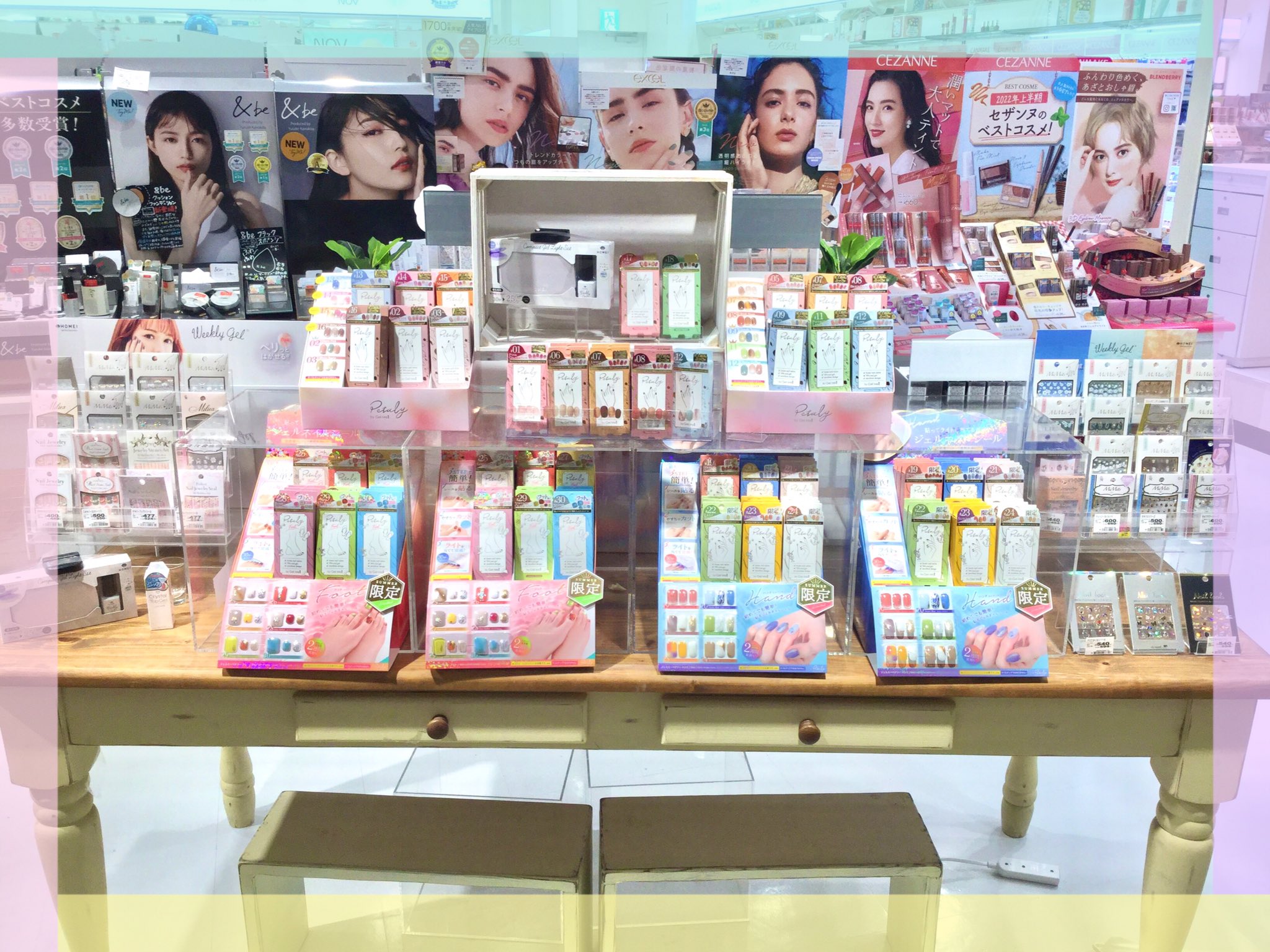 Rou マークイズ静岡店 夏の新色続々登場 今年も可愛いネイルの新色がでてますよ どの色も可愛くって全部欲しくなっちゃう カンタンにできるネイルシールもあるので 初めてネイルする方にもオススメです Rou あそびの雑貨店 マークイズ静岡