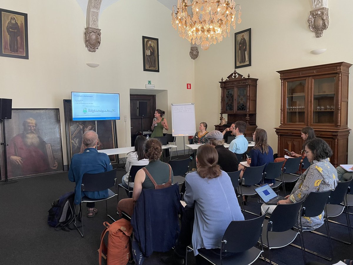 Alternet_Europe's tweet photo. Session on actionizing scientific knowledge with Eva Beene @KU_Leuven George Linney @UK_CEH Simo Sarkki @UniOulu #AlternetConference #transformativechange #biodiversity https://t.co/pSTOJ3zg1H