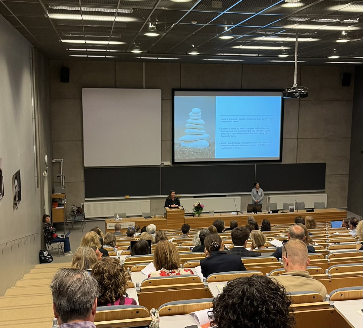 We are on our third day! Here we have the second #keynote speaker Kate Douglas, who talks about children, biographies, and reading life stories. #iaba2022