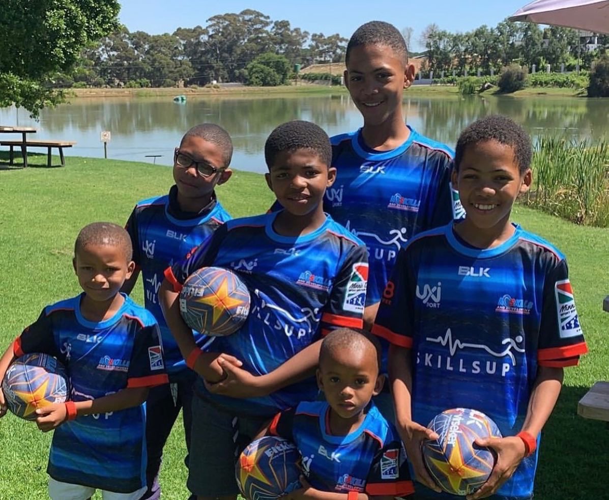 L’Avenir - which means “The Future” in French is committed to continuously creating a better future for our Youth through coaching, education and sports development. Happy Youth Day! 

<a href="/PebblesProject/">Pebbles Project</a> #YouthDay