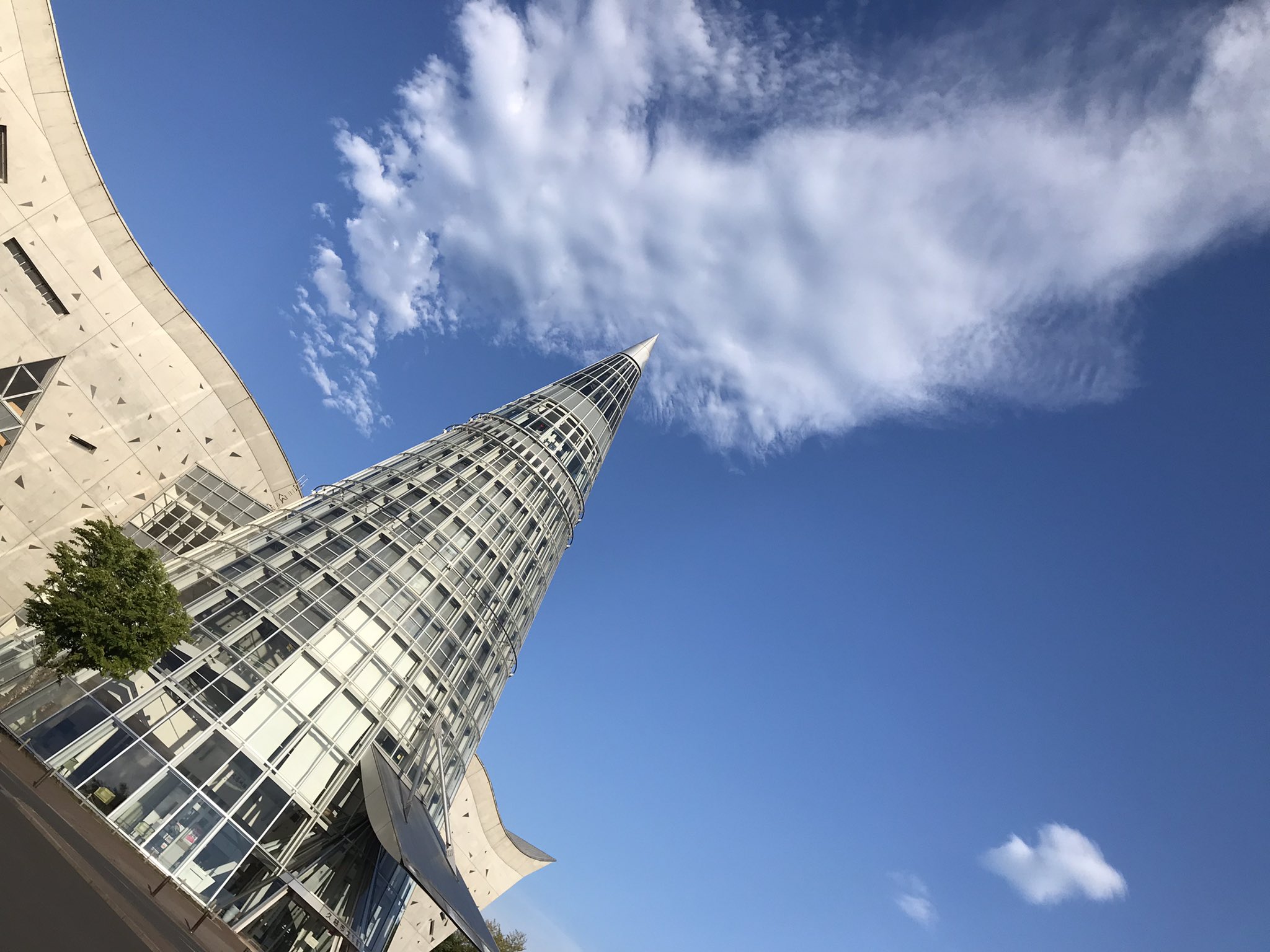 Sohey 久慈市 アンバーホール お登りしてきました 海の見えるダム発見 滝ダム 見えるかな 姫神山も見えるのかな そして 好きな感じの空 久慈市 アンバーホール 滝ダム 久慈市文化会館 0616 T Co Pjedlmgdl8 Twitter