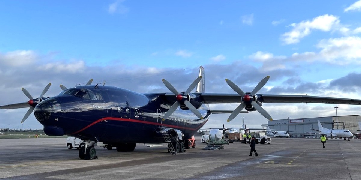Lorsqu’un avion s’est retrouvé cloué au sol pour le remplacement d’un moteur nos équipes ont du faire preuve de réactivité pour trouver une solution alternative - Lire plus - fal.cn/3puZV
#aviation #transport #cargo #logistique #transportlogistique #affrètementcargo