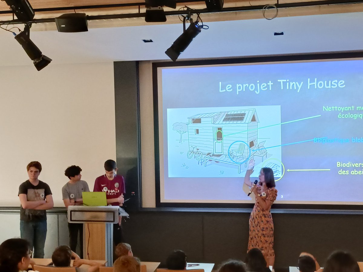 savantures's tweet photo. Le #CongrèsSav continue avec les terminales du lycée Uruguay France : 3 recherches autour d'un projet de Tiny House, biodiversité des abeilles, conception d'un nettoyant naturel, bioplastique et blob !! Un beau et riche programme. https://t.co/kzUgaOBDeg