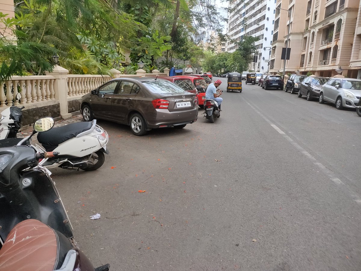 Improper parking at <a href="/RahejaVihar/">Raheja Vihar</a> in Chandivali between Paradise and Hill Crest building risks life of people walking, elderly and kids especially. <a href="/mumbaitraffic/">Mumbai Traffic</a> <a href="/mybmc/">माझी Mumbai, आपली BMC</a> request you to please take strict action.