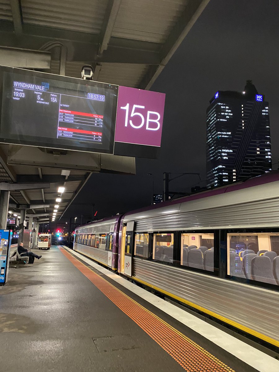 cjdawson's tweet photo. @vline_geelong Are you sure??? It just departed from 15b at the latrobe st end. All most missed it again. Get your signage right. It really cant be that hard can it https://t.co/BvRgpWVOUU
