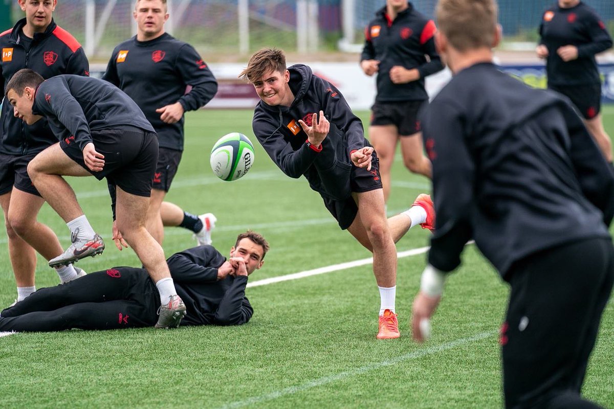 Pre-season training is right around the corner! 🥳

Our players will swap their summer cocktails for pre workout from the 27th June 📅 

What pre-season content do you want to see? 🤔