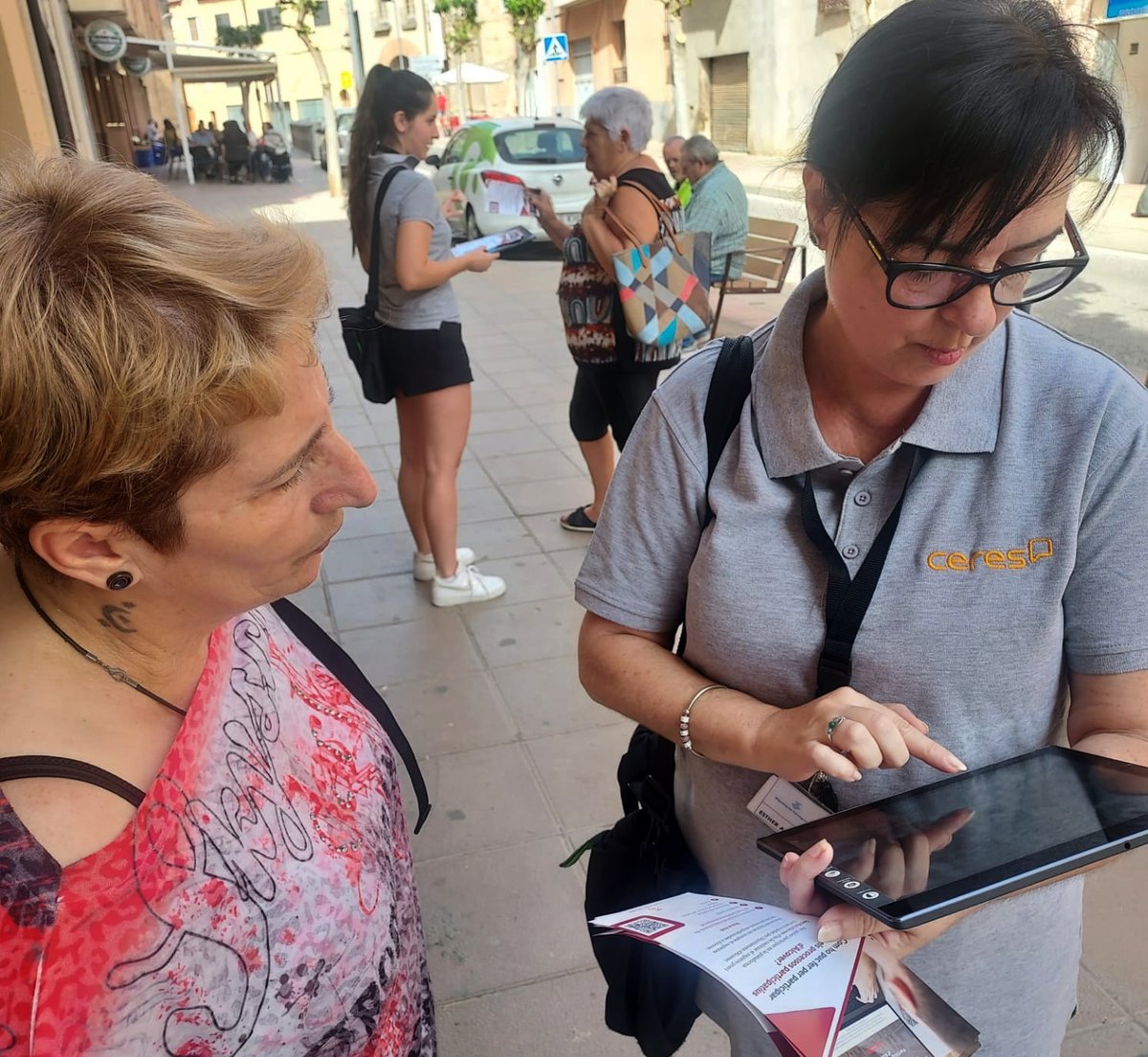 Alcover_Vila's tweet photo. [PARTICIPACIÓ CIUTADANA] 👉🏻 L'Ajuntament posa al servei de la ciutadania la plataforma #DecidimAlcover
➡️ Fins al 22 de juny hi haurà informadors/es pels carrers de la vila per indicar com registrar-se i utilitzar aquesta plataforma.
📱 Registre previ: https://t.co/GfoOe9h3oo. https://t.co/S5Q8oEB2yj