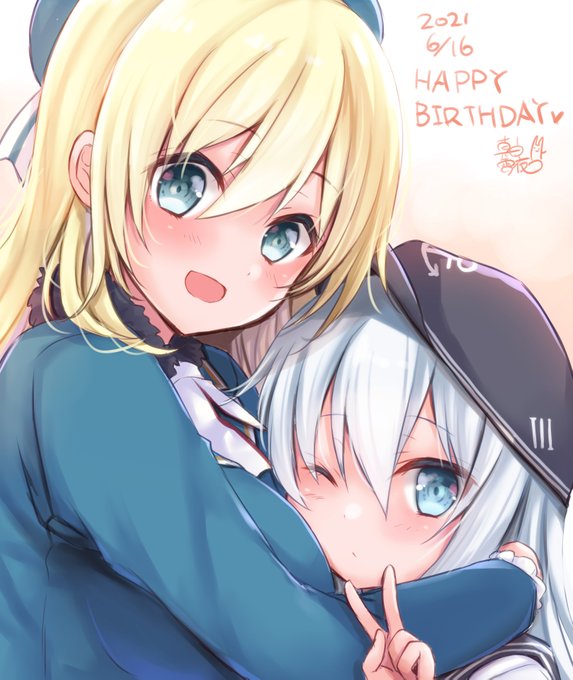 去年の絵だけど愛宕ちゃん響ちゃん進水日おめでとうー!('ω')ノ 