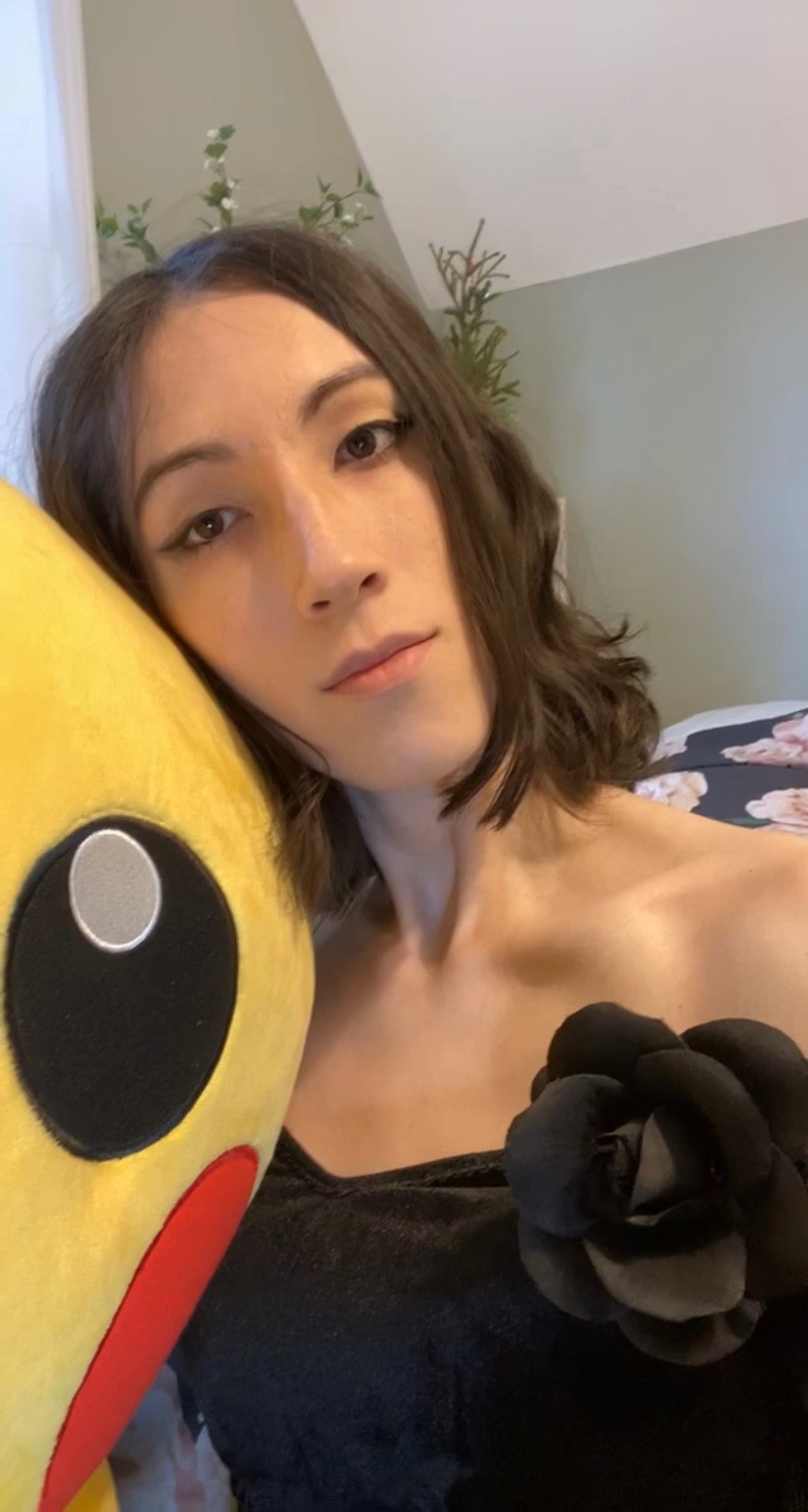 eskay on Twitter: "Hello I am LFG (looking for girlfriend) I am