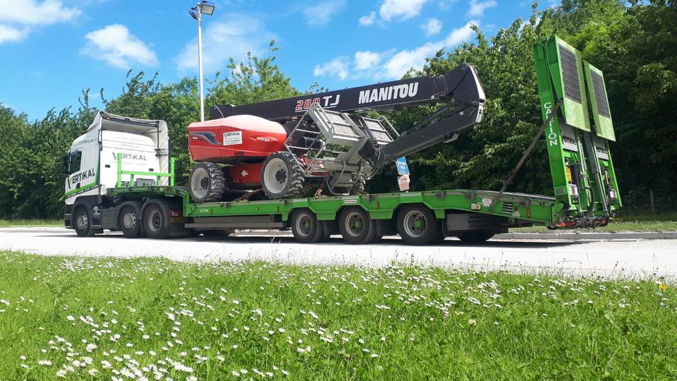 ☀️ Summer sunshine is here which means all those outdoor tasks such as maintenance can be completed. 
Our professional same/next day delivery service on all our  equipment will ensure the job gets done on time. 
📞 01724 622010
📧 hire@vertikaluk.com
💻 vertikaluk.com