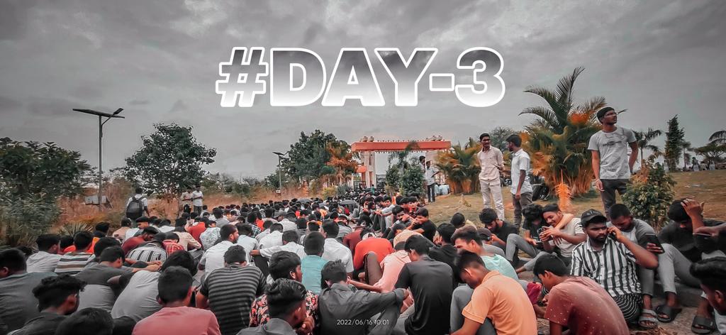 HegdeSaiprasad's tweet photo. It's #day3 of silent protest by #RGUKTBasar ...Students are suffering under the sky for more than 7hrs & are threatened to stop protest.. We are fixed Until, govt. steps forward,we will not step backward.
#ConsiderRGUKT
#VisitRGUKT
@KTRTRS
@TelanganaCMO
#KCRFailedTelangana https://t.co/f7EU7DMWL8