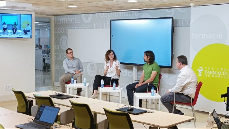 farmaceuticsbcn's tweet photo. 🗓️Avui és el #DiaMundialdelCàncerRenal. 
Recentment en vam parlar de les novetats en el diagnòstic i el tractament d'aquest càncer, en l’àmbit de la farmàcia hospitalària, en el marc d'una formació organitzada conjuntament amb @SCFarmClin. 
➡️https://t.co/EUFfvsYpcW https://t.co/jKiJMQOO73