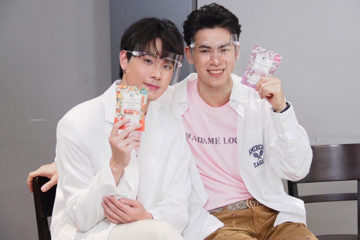CooperPoyFC's tweet photo. 160622 
อย่าทำให้หลงได้ไหม น้ำมันแพง 🥺❤️

#ย้อนอายุผิวด้วยสบู่มาดามหลุยส์
#มาดามหลุยส์ #MadameLouise
#แล้วแต่เปอร์ #ปอยปี้เอ๋อแท้ไม่ปรุงแต่ง #MyPepo https://t.co/AIE3RmAvtp